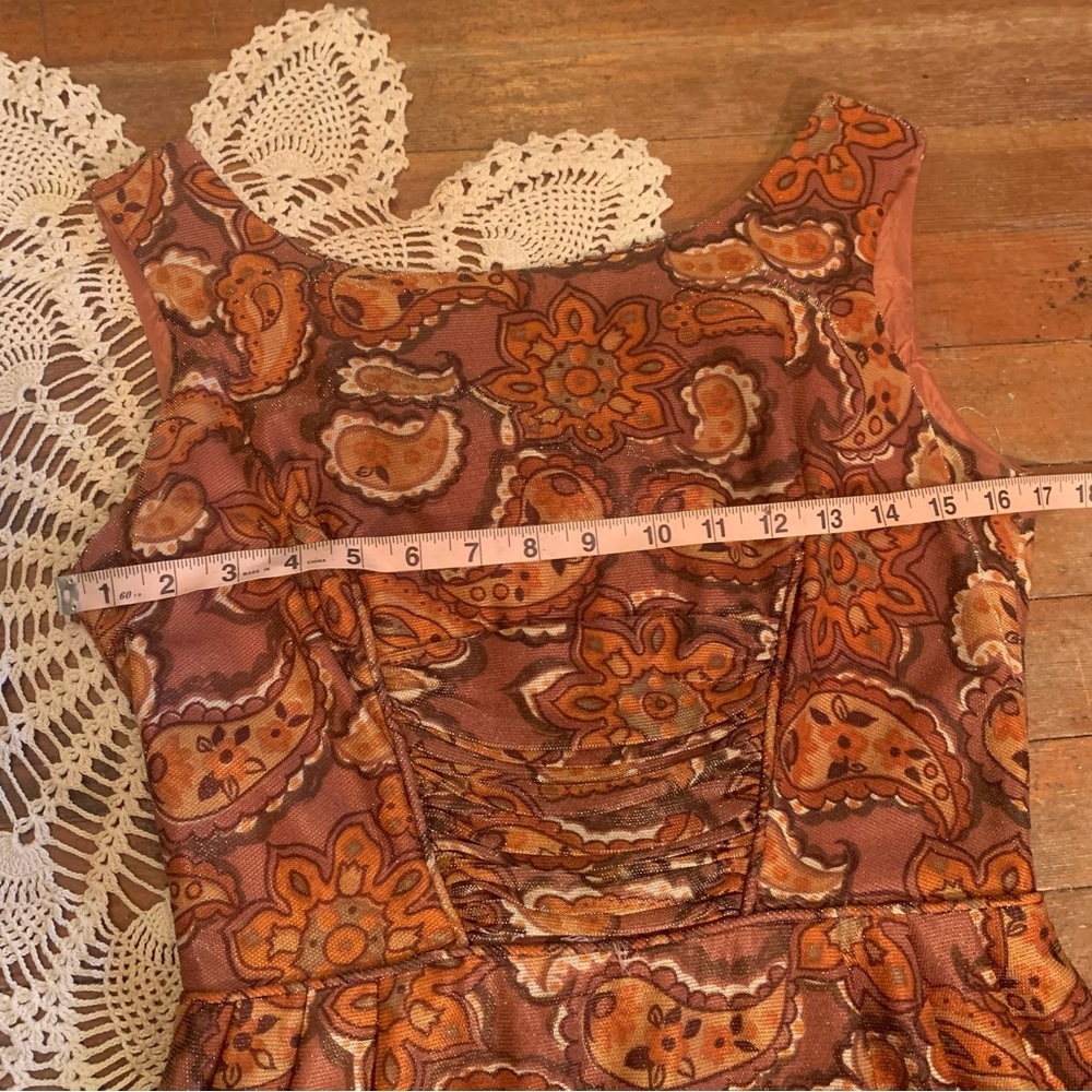 🍂60s Metallic Paisley Dress🍂 - Picture 4 of 9